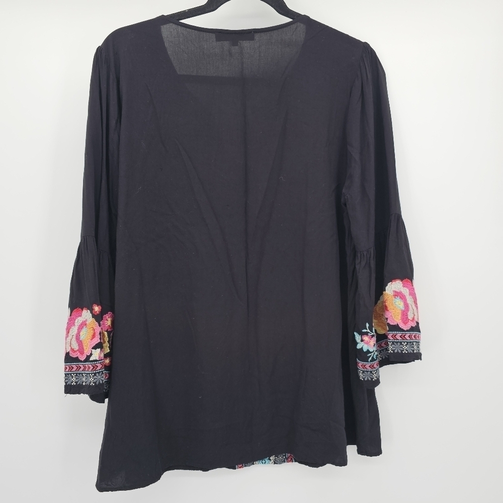 Andree By Unit Boho Black Flowy Embroidered Tunic Blouse Womens Size Large - Picture 4 of 8